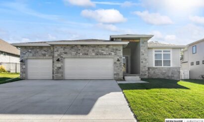 9715 S 123rd Avenue, Papillion NE 68046