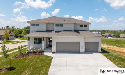 10516 S 117th Street, Papillion NE 68046